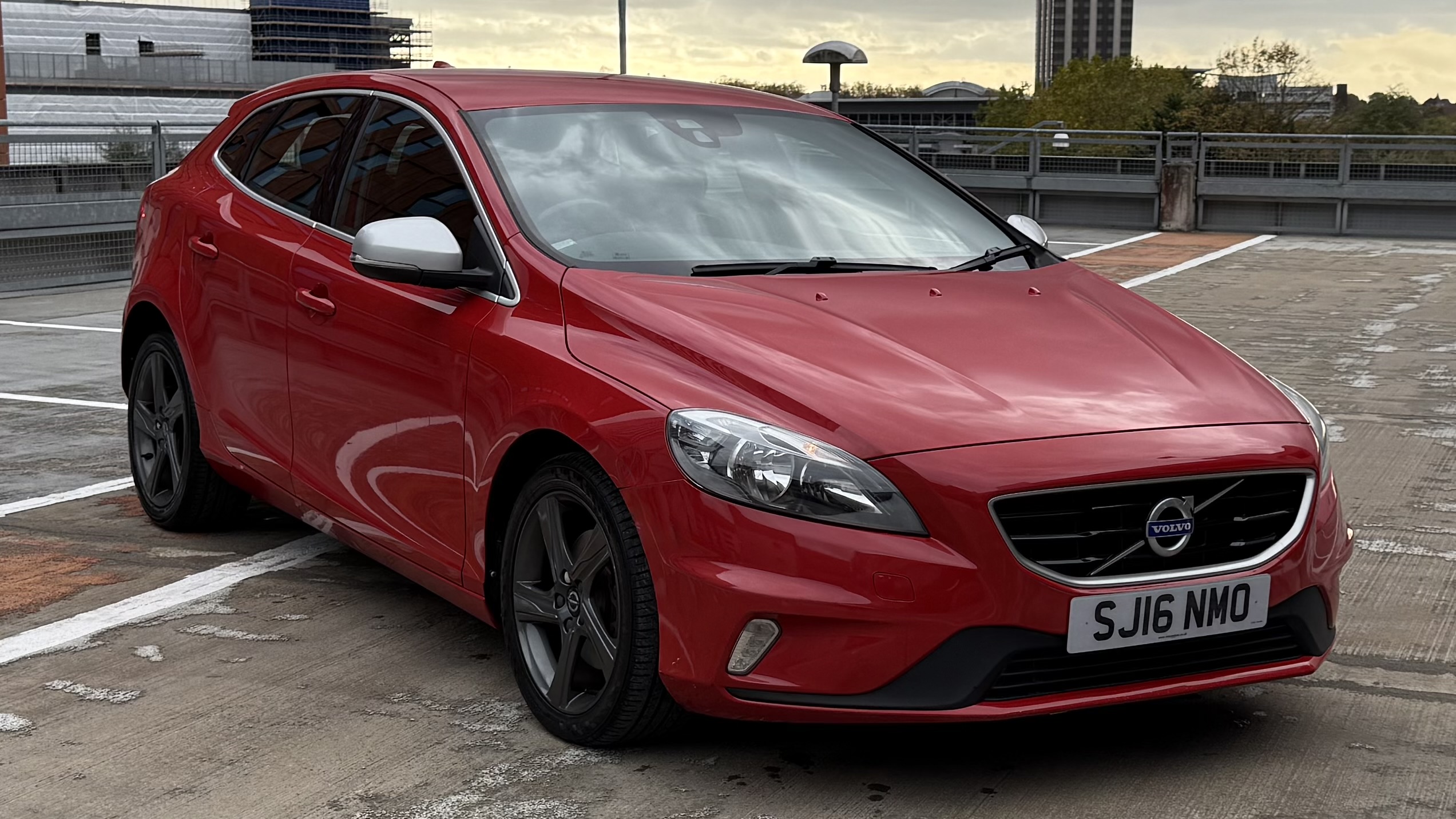 Volvo V40 2.0 T2 R-Design Euro 6 (s/s) 5dr (2016)