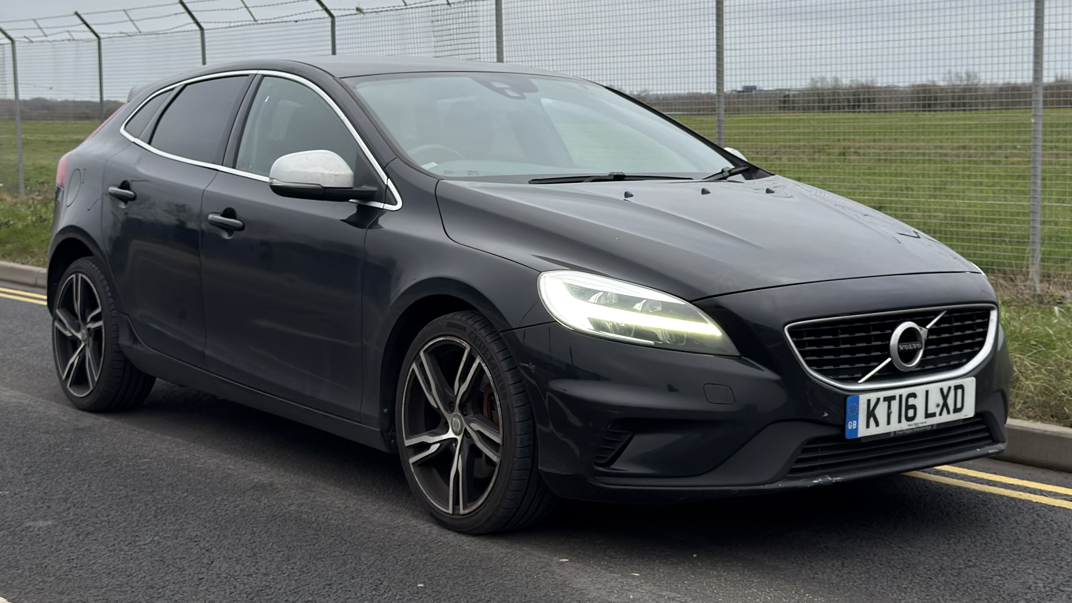 Volvo V40 2.0 D4 R-Design Pro Euro 6 (s/s) 5dr (2016)