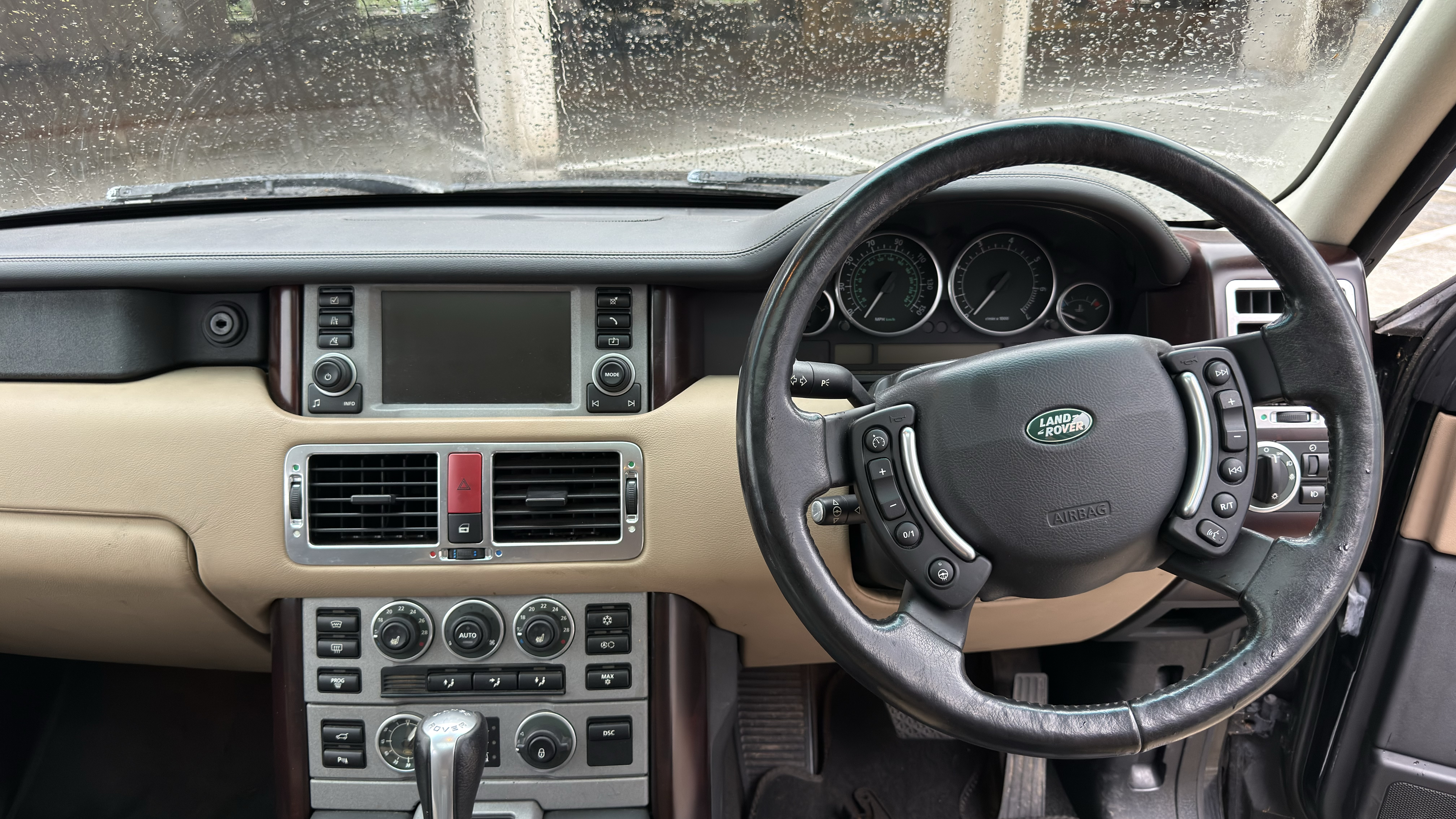 Land Rover Range Rover 4.4 V8 Vogue SE Auto 4WD Euro 4 5dr (2005)