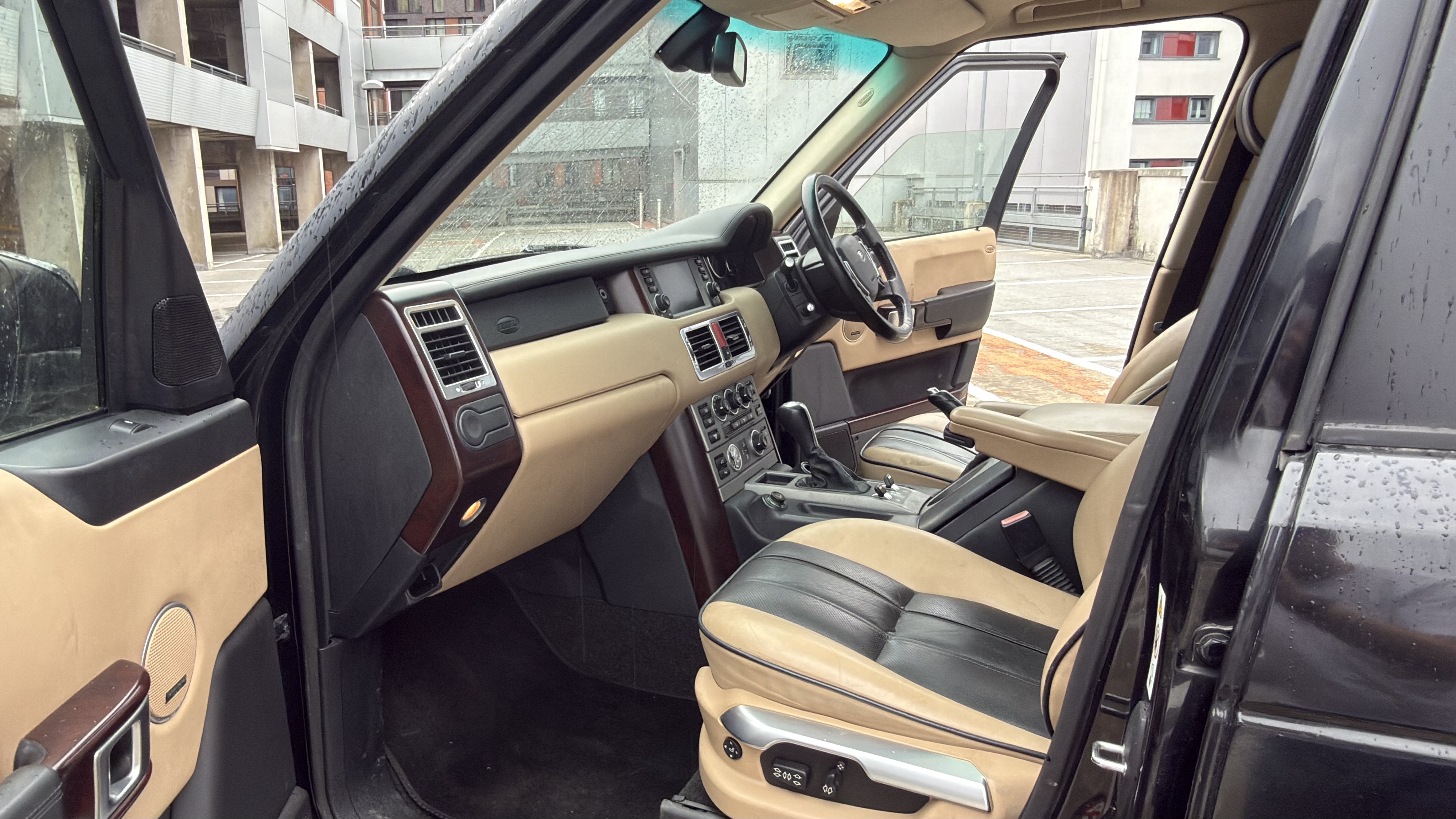 Land Rover Range Rover 4.4 V8 Vogue SE Auto 4WD Euro 4 5dr (2005)
