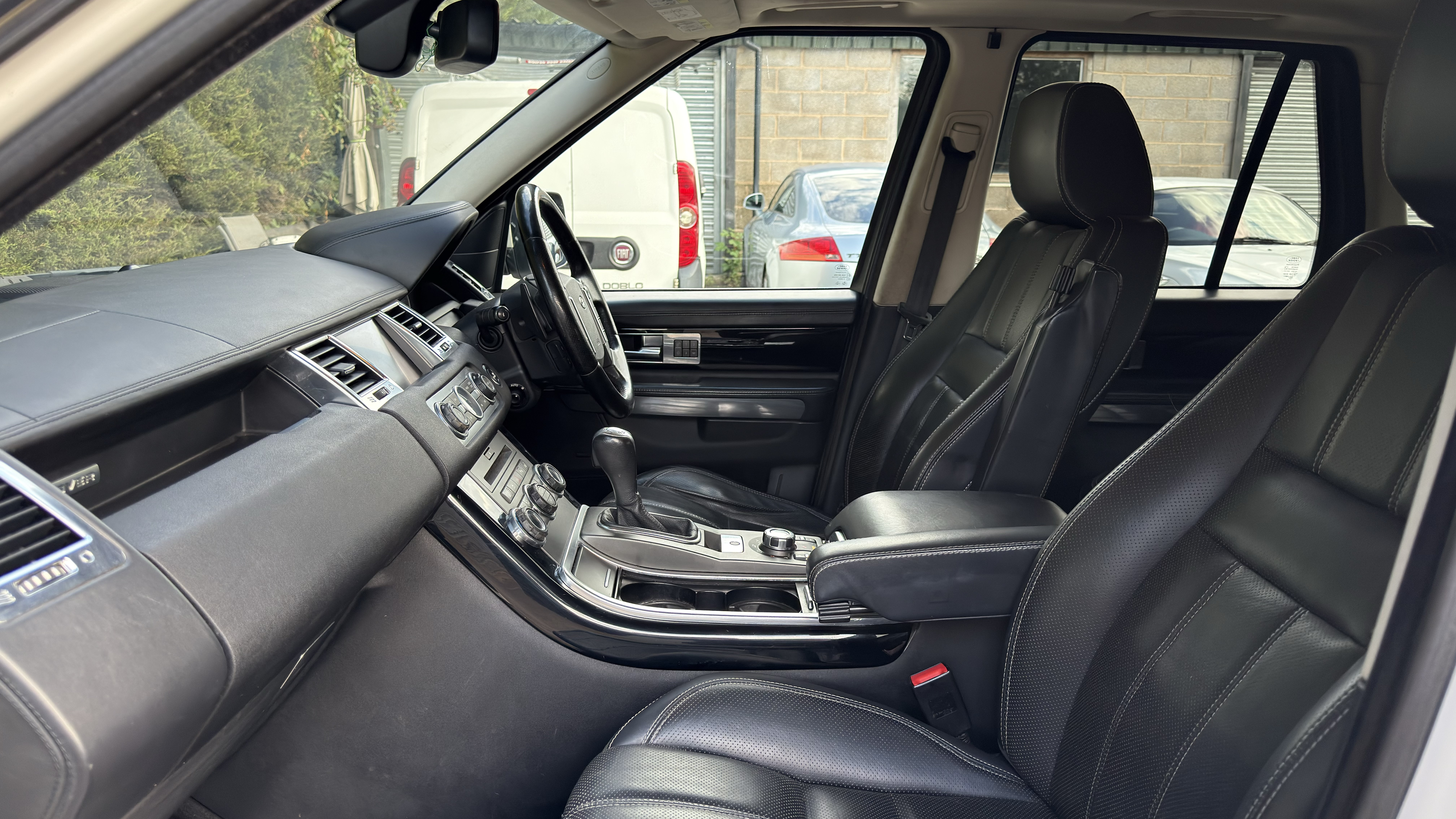 Land Rover Range Rover Sport 3.6 TD V8 HSE CommandShift 4WD (2010)