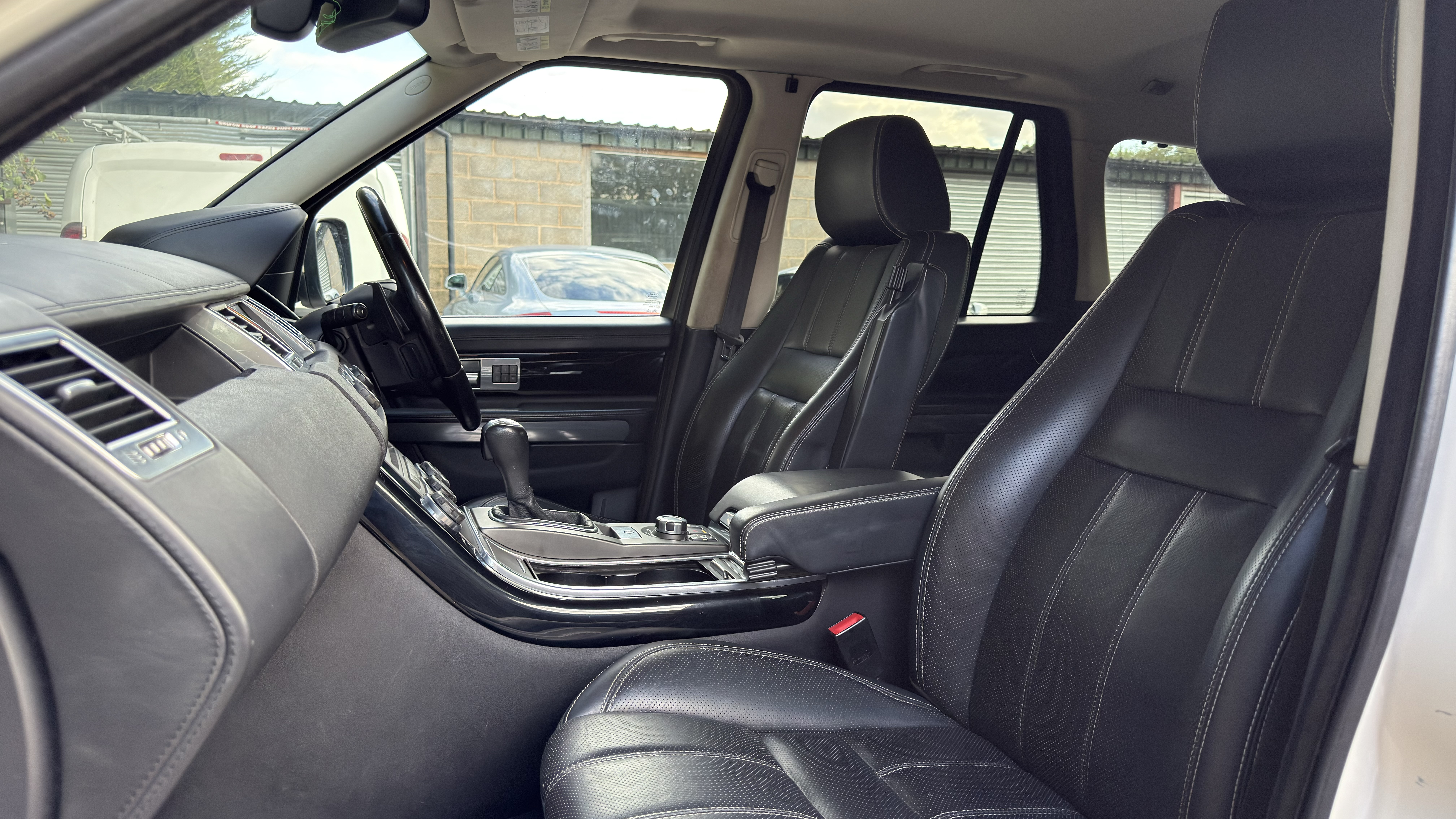 Land Rover Range Rover Sport 3.6 TD V8 HSE CommandShift 4WD (2010)