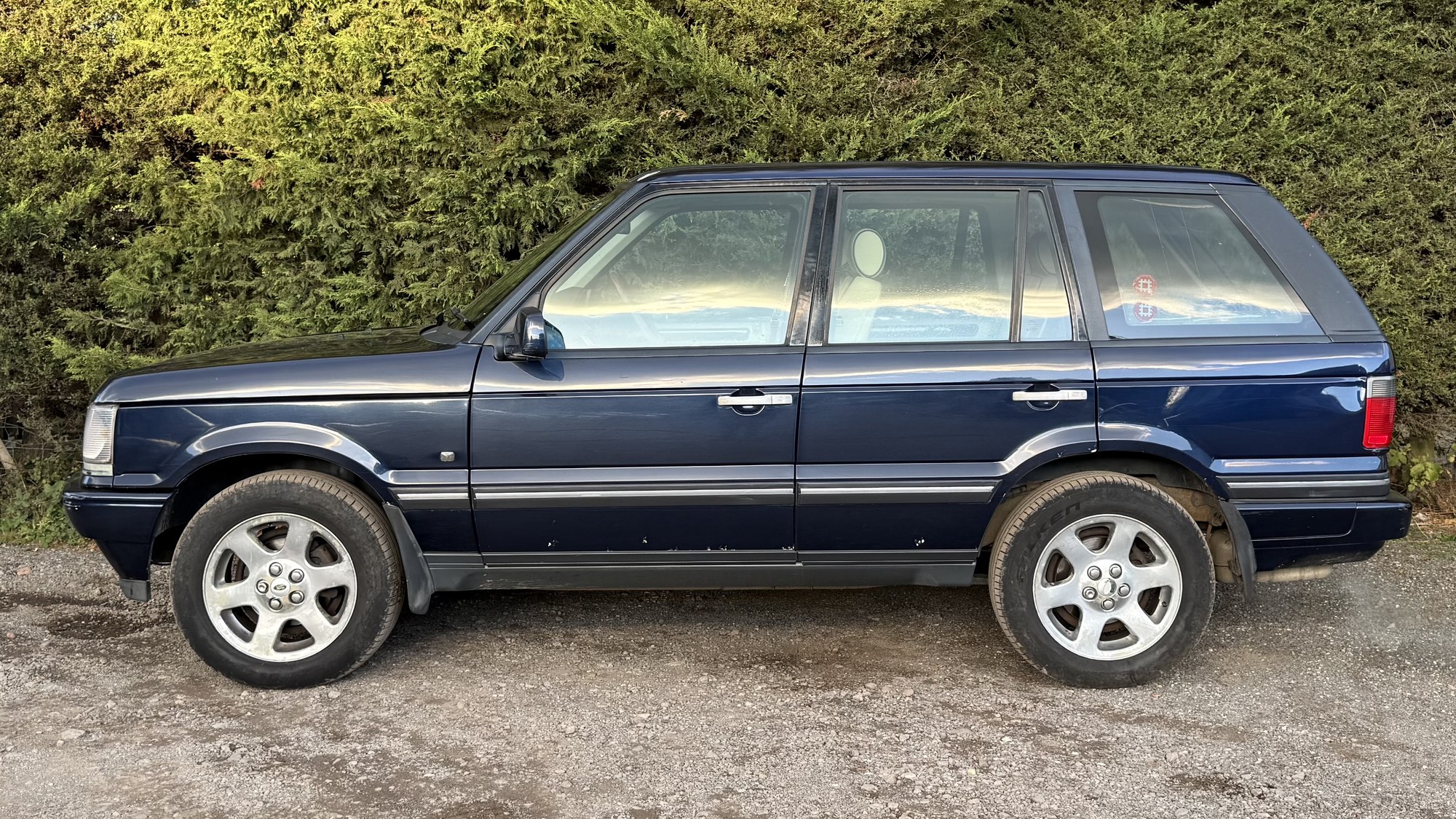 Land Rover Range Rover 4.6 V8 Vogue Station Wagon 5dr (2001) image 6