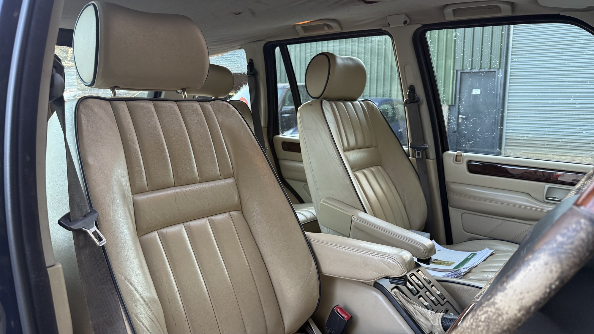 Land Rover Range Rover 4.6 V8 Vogue Station Wagon 5dr (2001) image 11