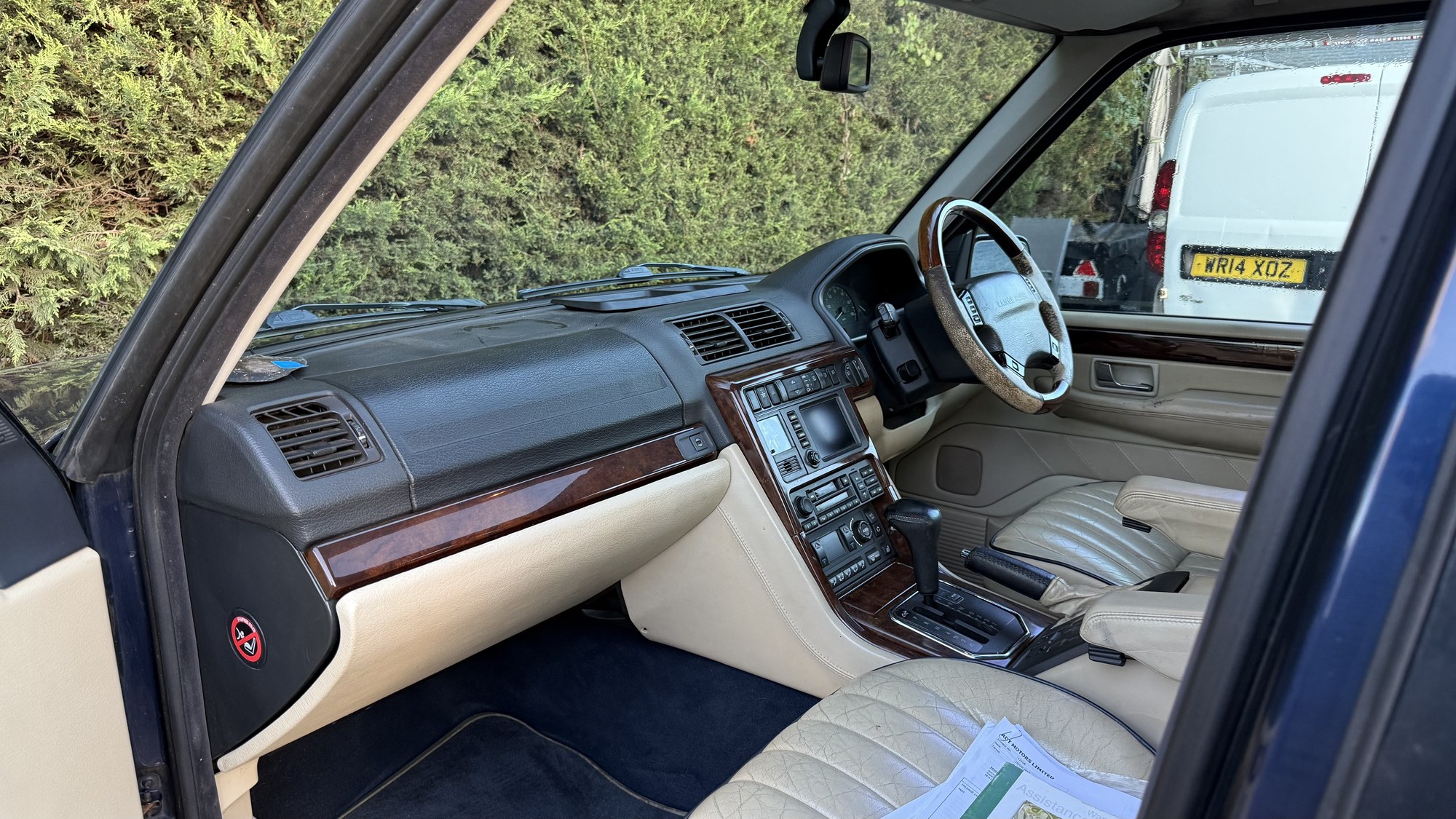 Land Rover Range Rover 4.6 V8 Vogue Station Wagon 5dr (2001) image 20