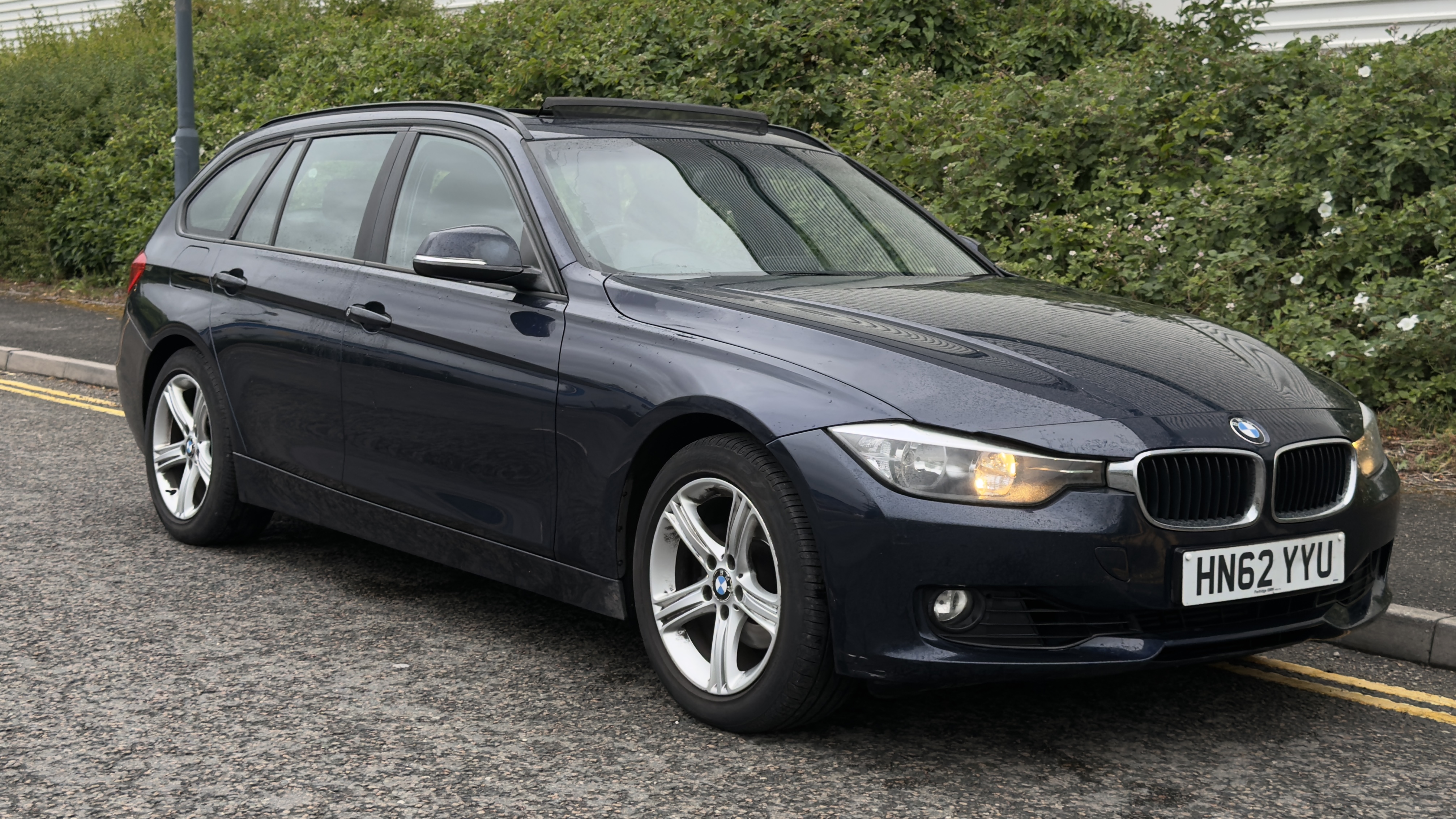 BMW 320i (2012)